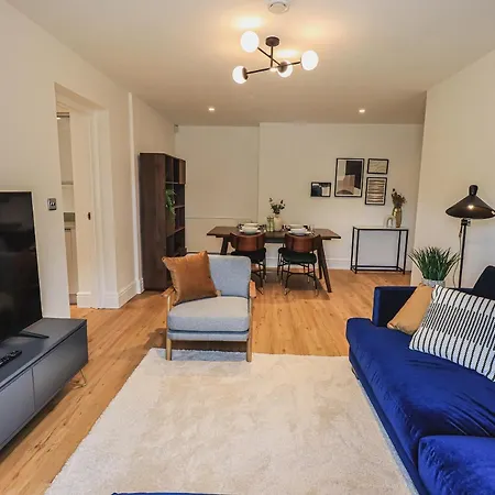 The Mabel Stone Cross Mansion