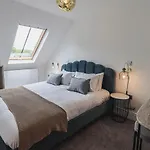 The Mabel Stone Cross Mansion Apartmán *