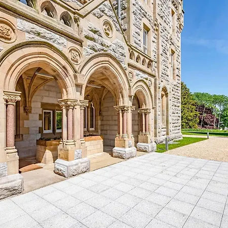 The Mabel Stone Cross Mansion * 阿尔弗斯顿