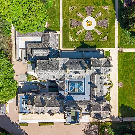 The Mabel Stone Cross Mansion 울버스톤